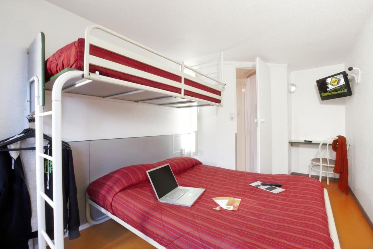 Premiere Classe Evreux Exterior photo A typical room at a B&B