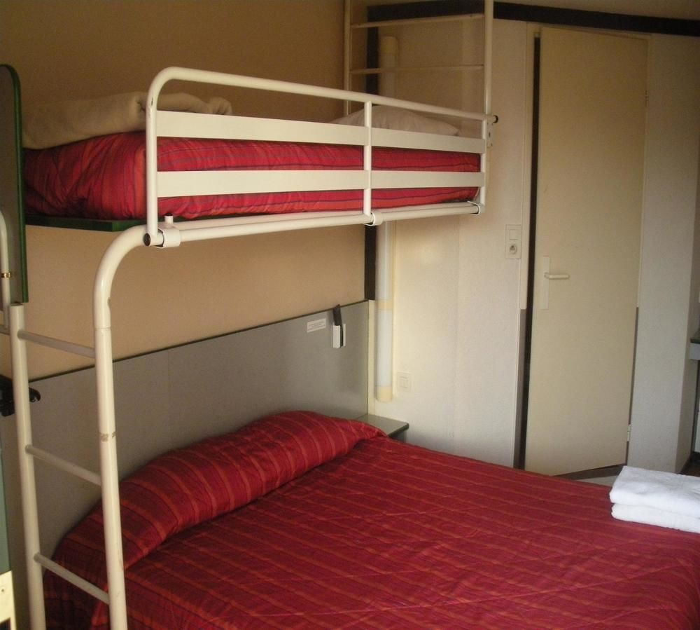 Premiere Classe Evreux Exterior photo A bunk bed