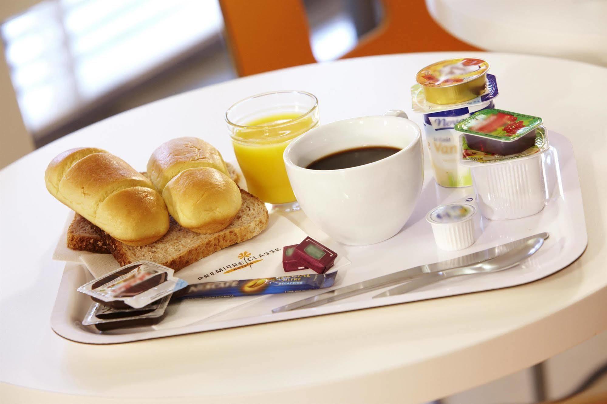 Premiere Classe Evreux Exterior photo A typical breakfast